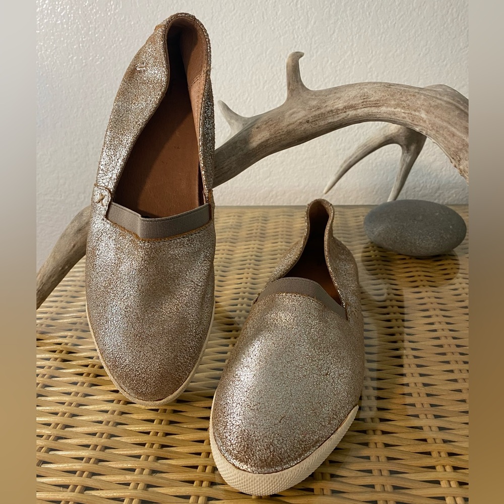 Frye - Melanie Slip On Size 7.5 - Gold Mirror